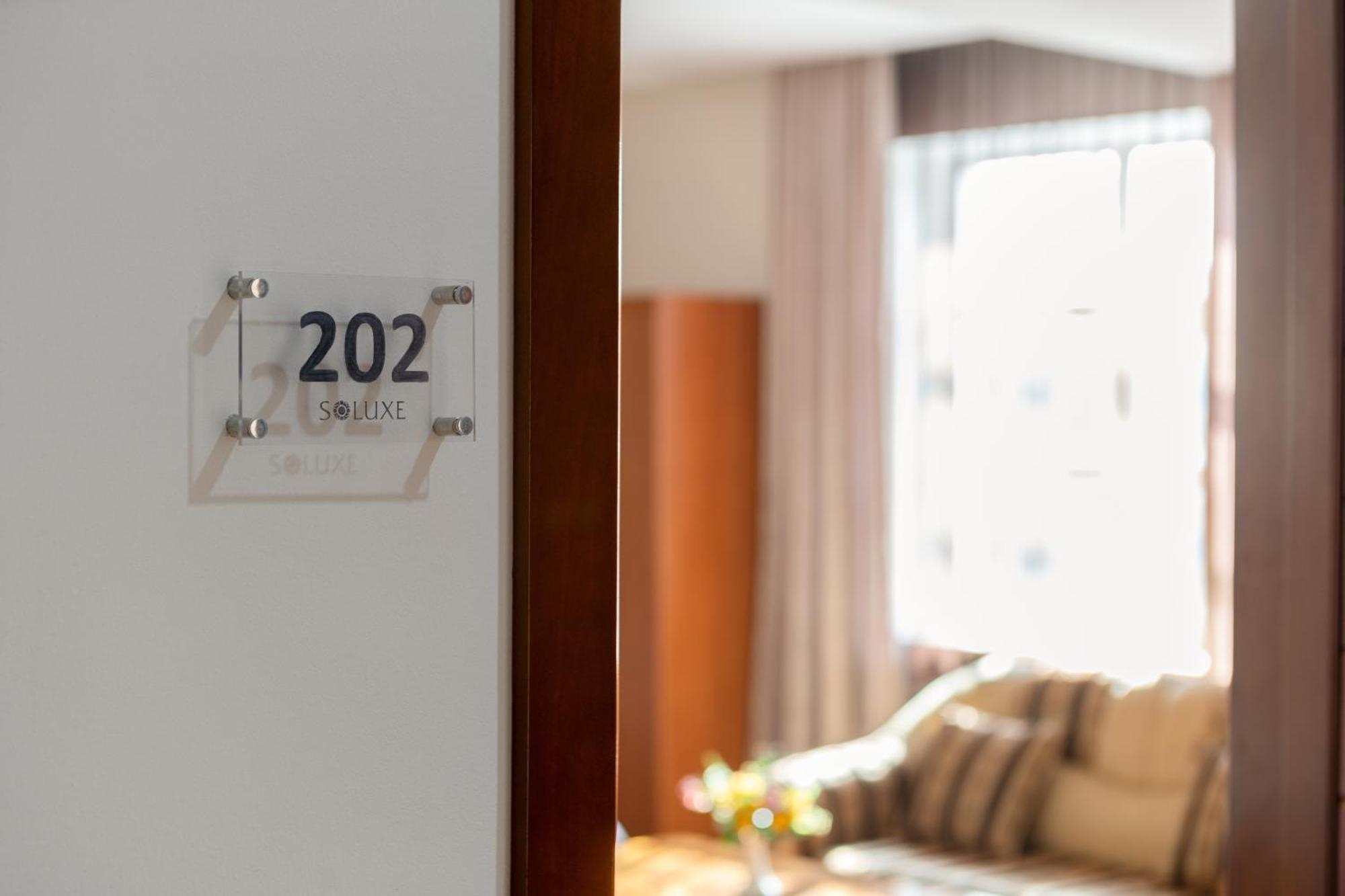 Soluxe Hotel Bishkek Ngoại thất bức ảnh