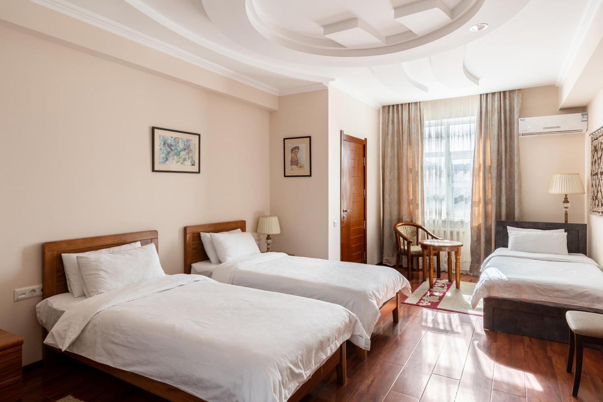 Soluxe Hotel Bishkek Ngoại thất bức ảnh