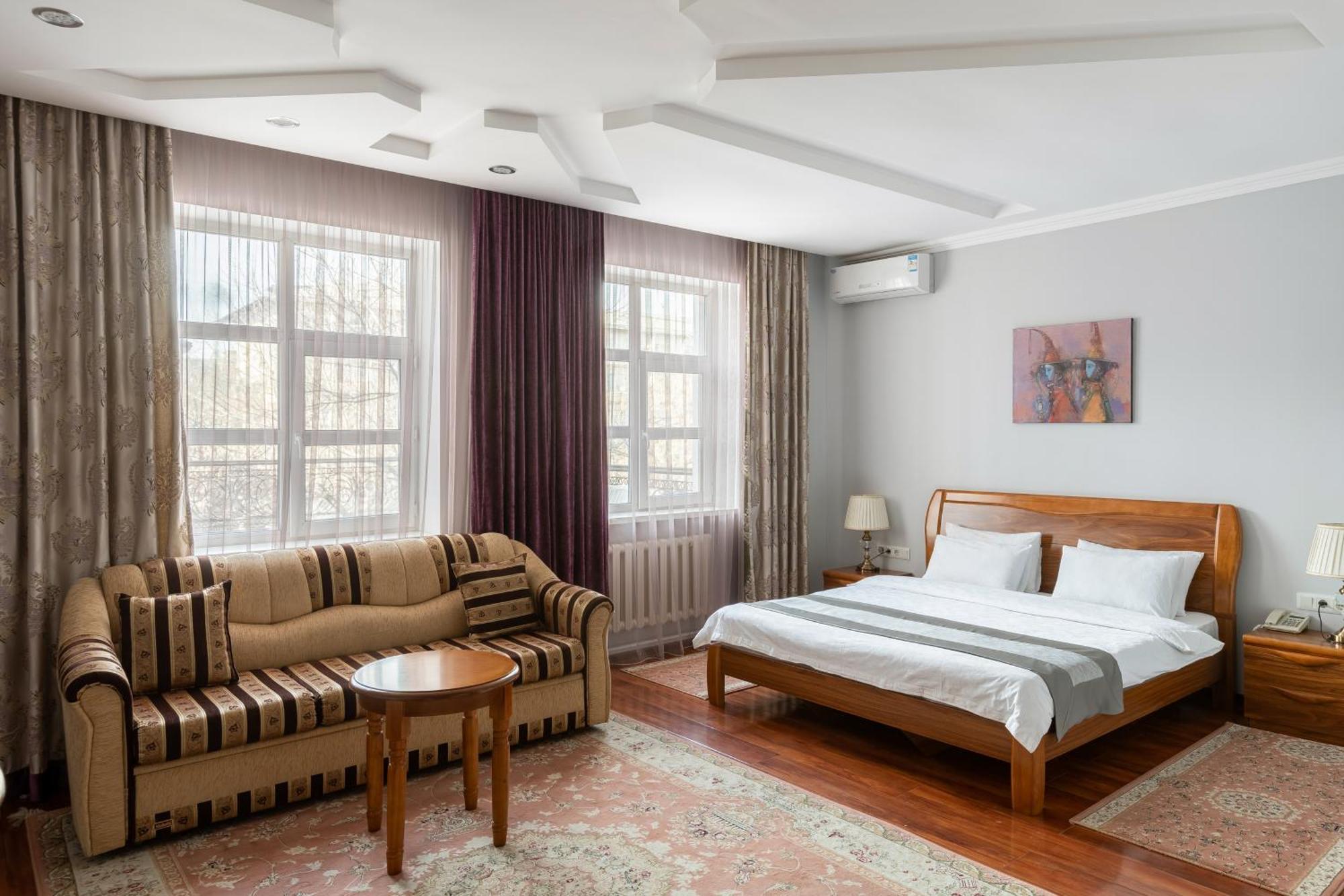Soluxe Hotel Bishkek Ngoại thất bức ảnh