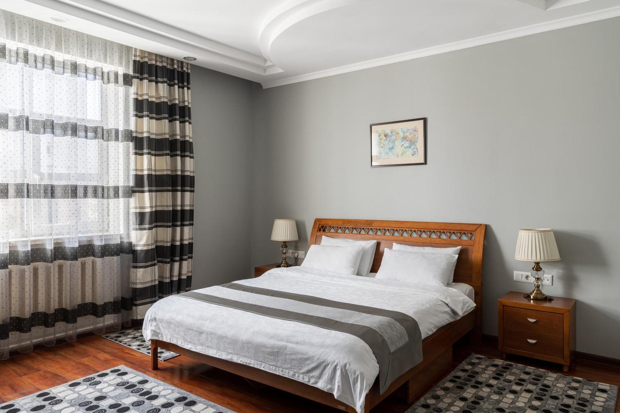 Soluxe Hotel Bishkek Ngoại thất bức ảnh