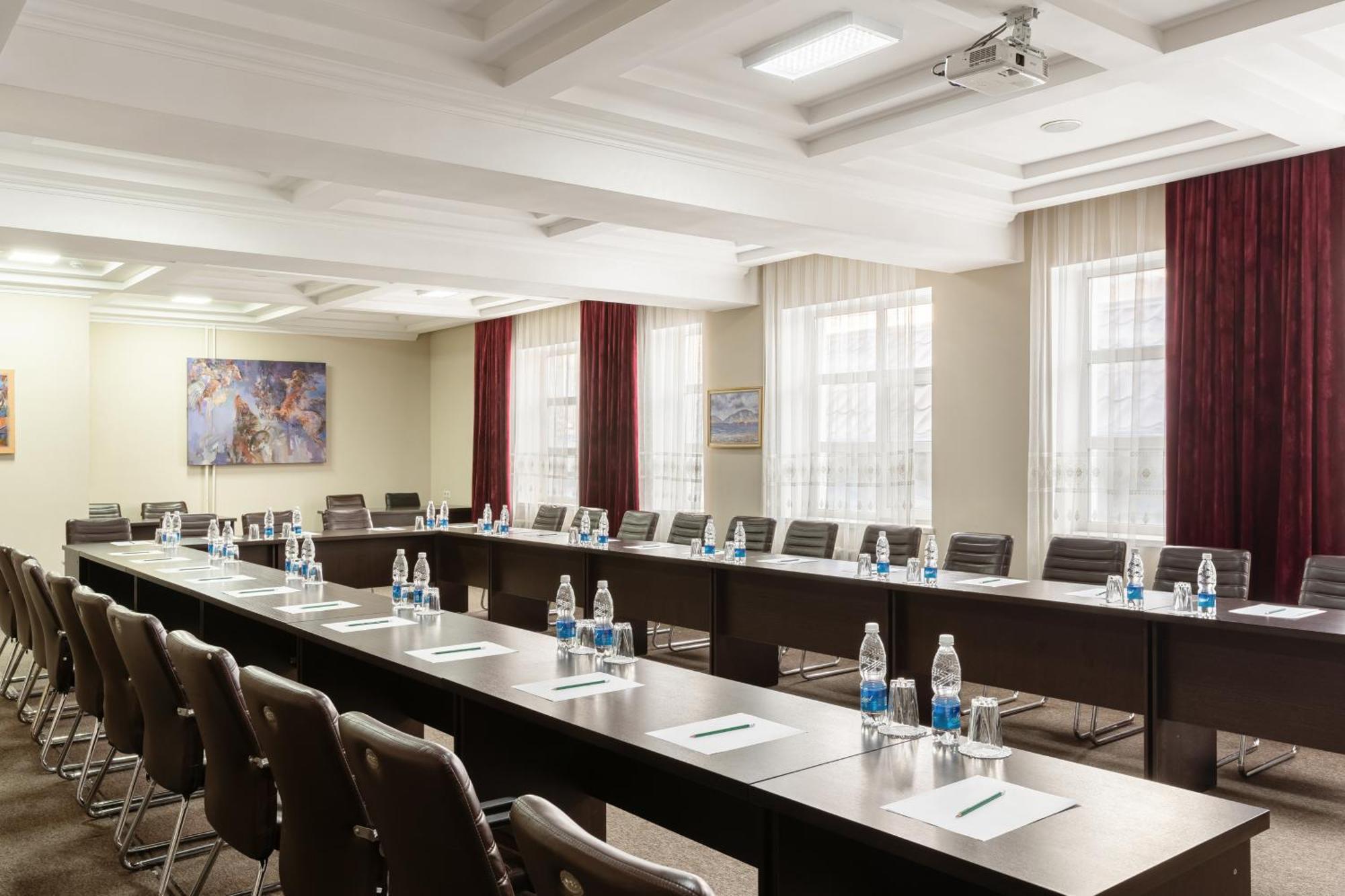 Soluxe Hotel Bishkek Ngoại thất bức ảnh