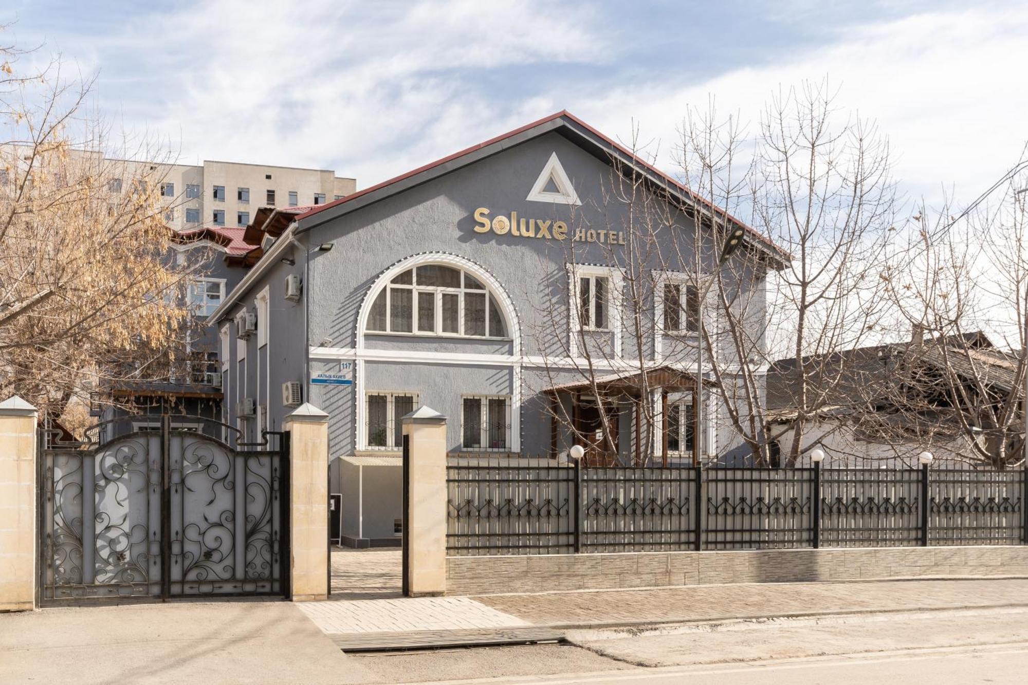 Soluxe Hotel Bishkek Ngoại thất bức ảnh