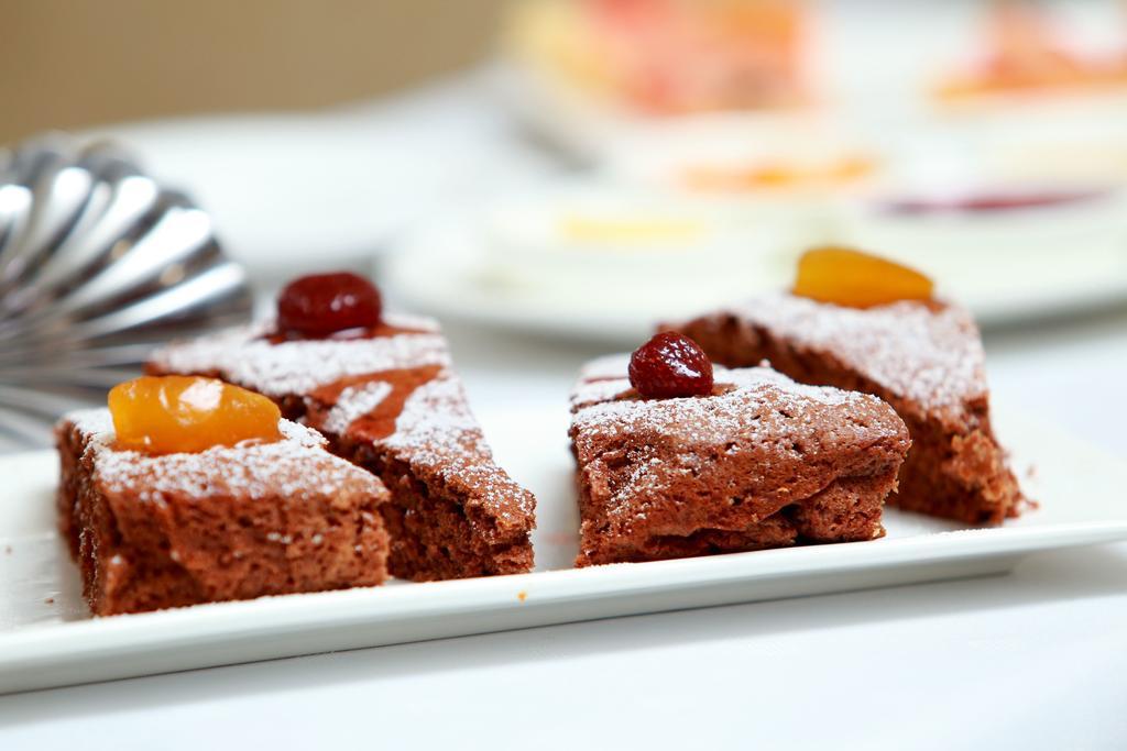 Soluxe Hotel Bishkek Ngoại thất bức ảnh