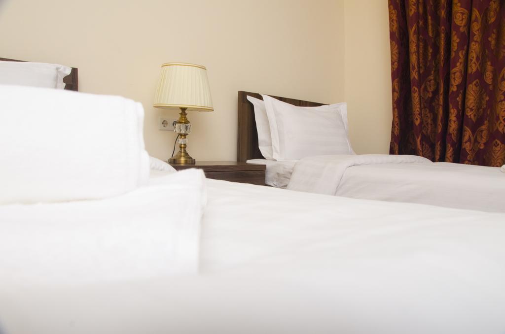 Soluxe Hotel Bishkek Ngoại thất bức ảnh