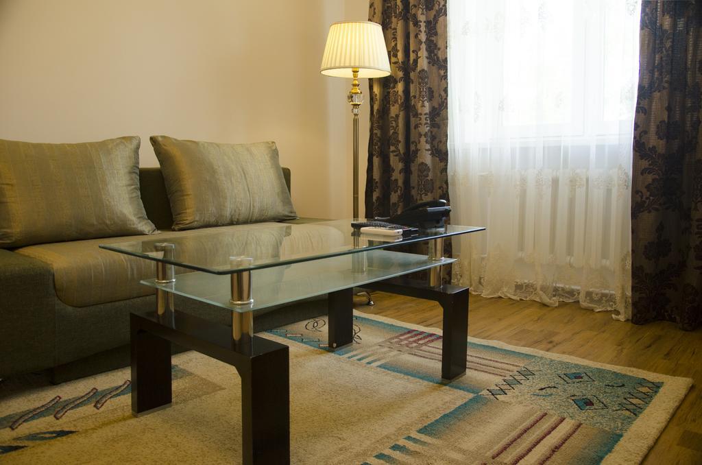 Soluxe Hotel Bishkek Ngoại thất bức ảnh